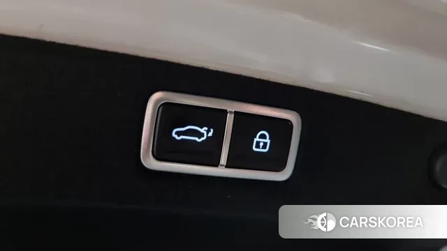 Hyundai Grandeur (GN7) id 3353989 из Кореи 11