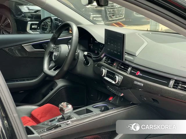 Audi A4L id 4273749 из Китая 11