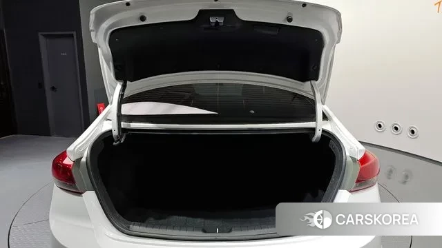 Hyundai Avante AD id 3667041 из Кореи 11