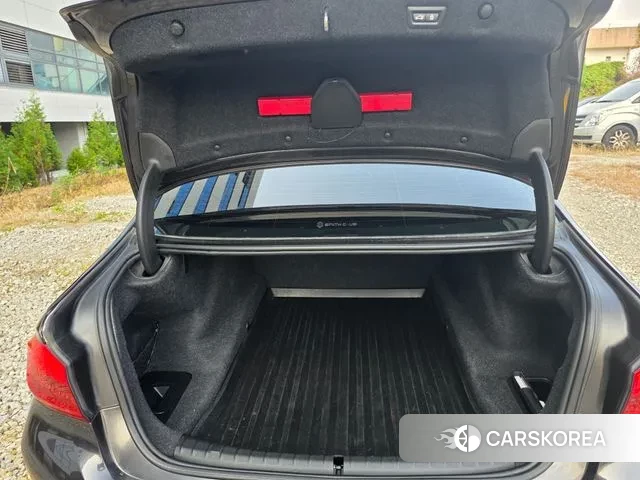 BMW 5 Series (G30) id 3371215 из Кореи 11