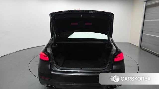 BMW 5 Series (G30) id 4834841 из Кореи 11