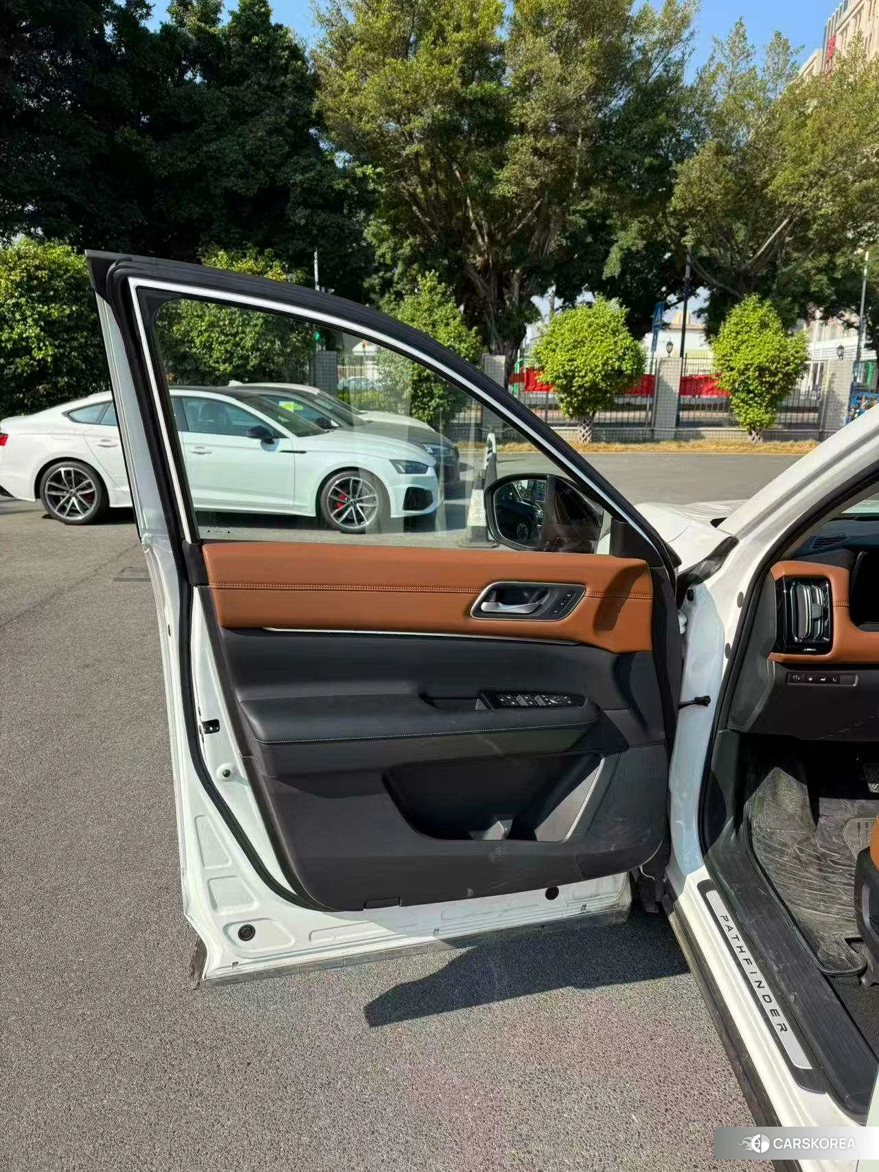 Nissan Pathfinder id 4510926 из Китая 11