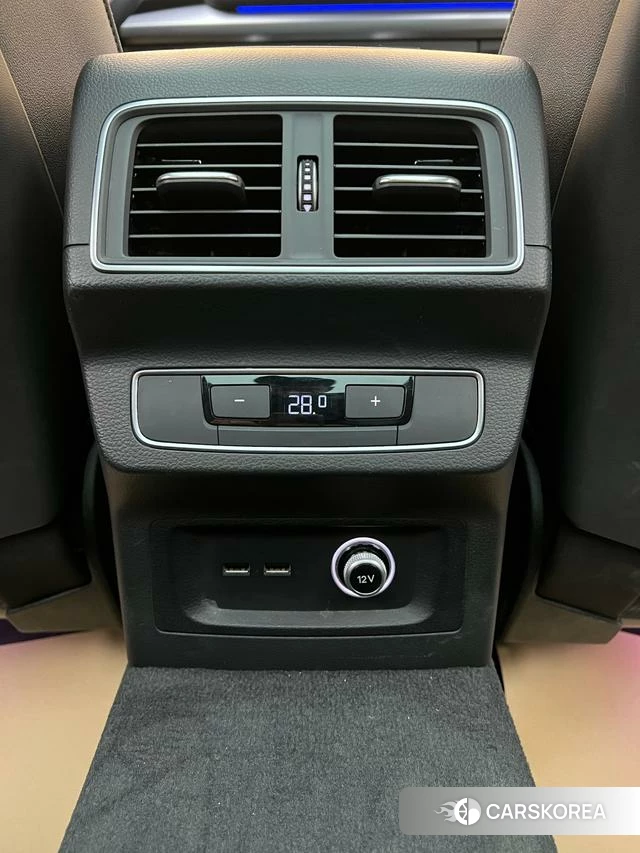Audi Q5L id 4259464 из Китая 11