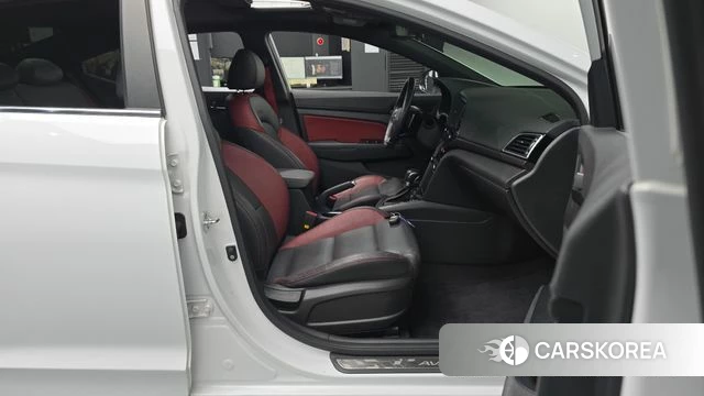 Hyundai Avante AD id 4568624 из Кореи 11