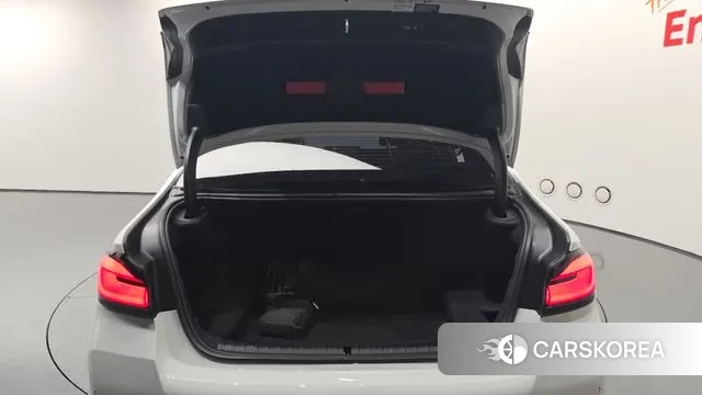 BMW 5 Series (G30) id 3420991 из Кореи 11