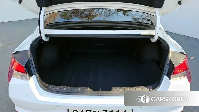 Hyundai Avante Hybrid (CN7) id 2980815 из Кореи 11