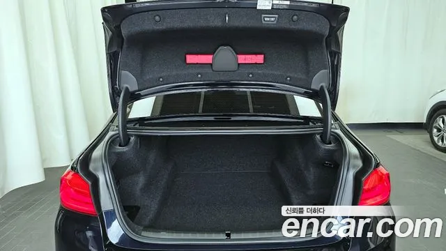 BMW 5 Series (G30) id 2840321 из Кореи 11