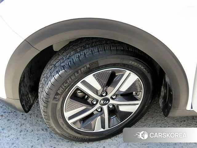 Kia The New Niro id 4416244 из Кореи 11