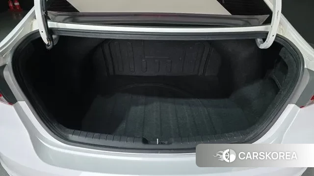 Hyundai Avante AD id 3773065 из Кореи 11