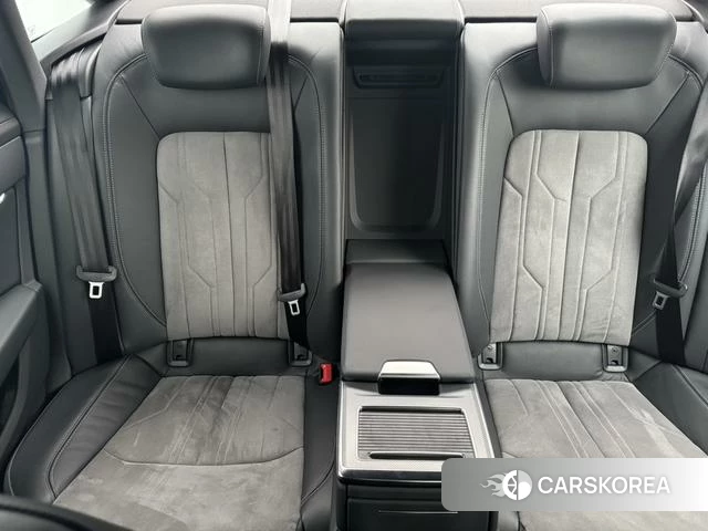 Audi A6L id 4275207 из Китая 11