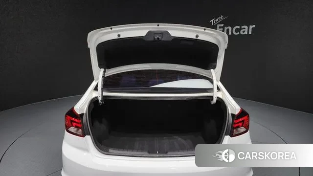 Hyundai The New Avante AD id 3464603 из Кореи 11