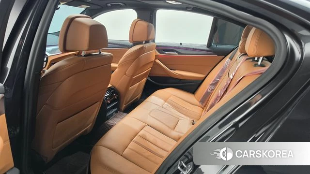 BMW 5 Series (G30) id 4692256 из Кореи 11