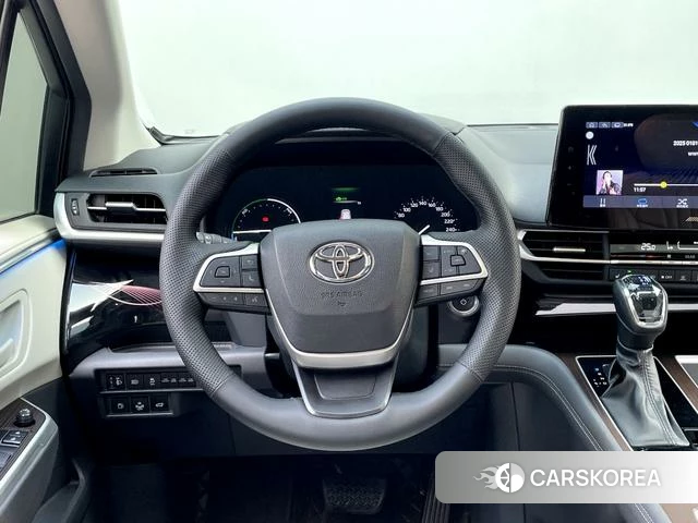 Toyota Grevia id 4265987 из Китая 11