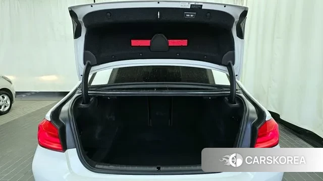 BMW 5 Series (G30) id 3413226 из Кореи 11