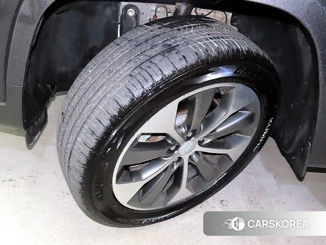 Jeep Cherokee (KL) id 3284082 из Кореи 11