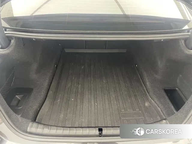 BMW 5 Series (G30) id 3539473 из Кореи 11