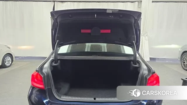 BMW 5 Series (G30) id 3617226 из Кореи 11