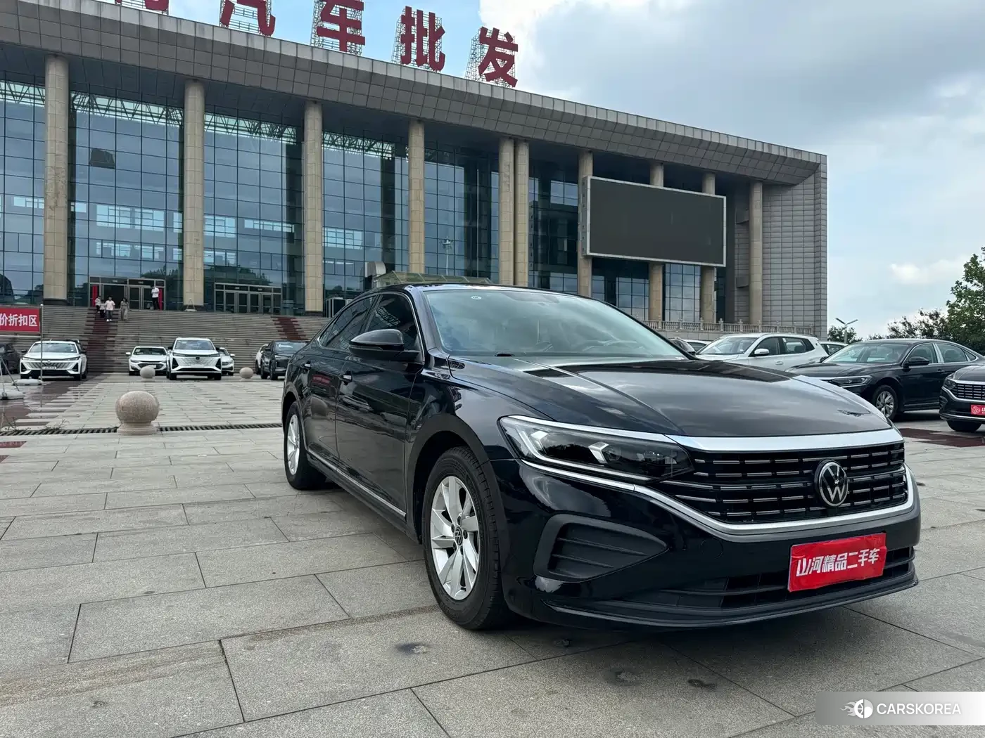 Volkswagen Passat id 4644508 из Китая 11