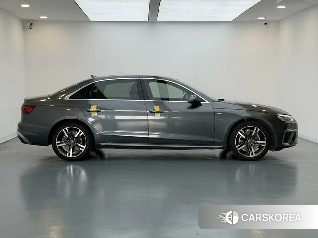 Audi A4L id 4258878 из Китая 11