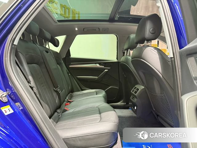 Audi Q5L id 4365651 из Китая 11