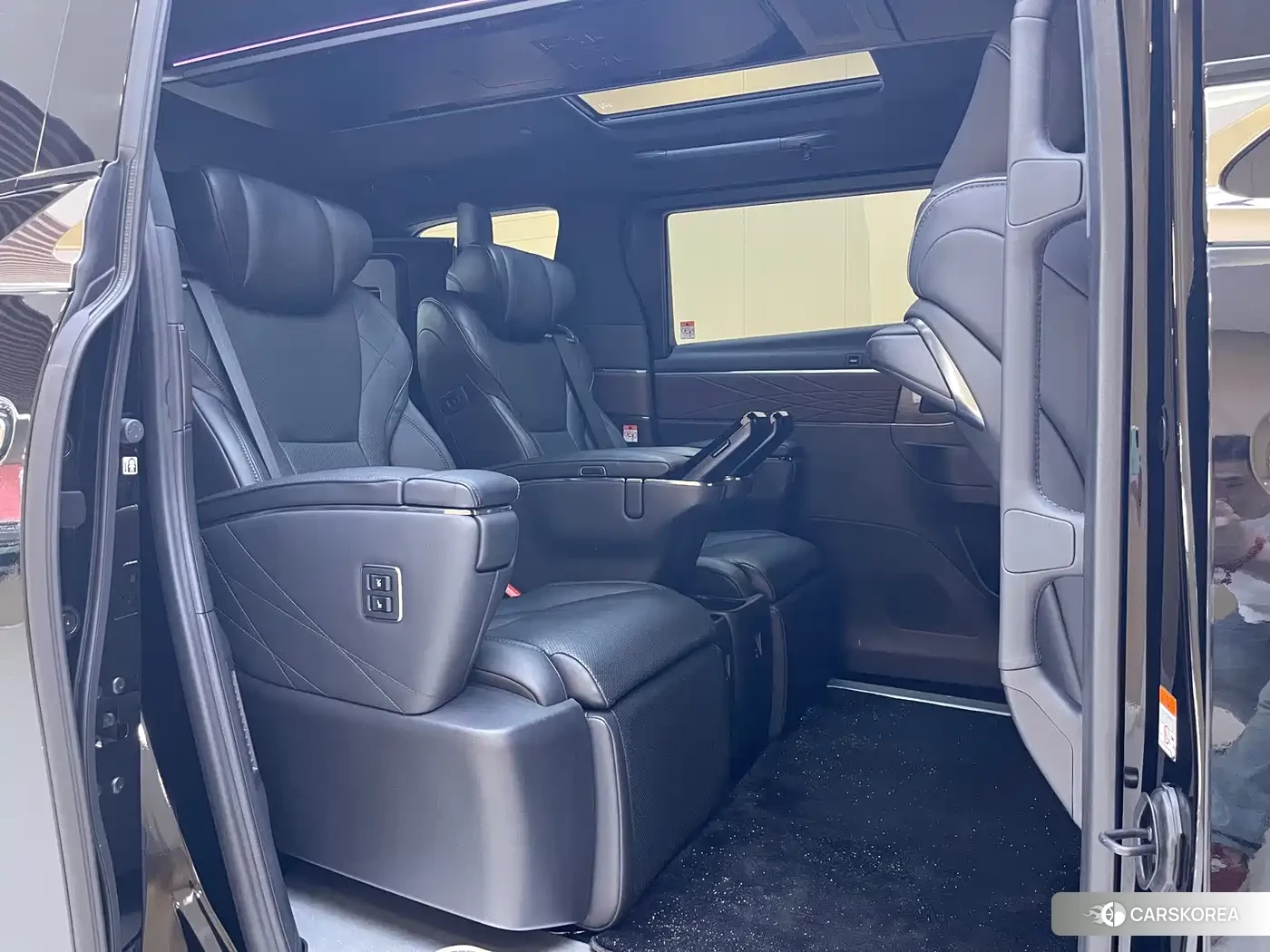 Toyota Vellfire id 4600735 из Китая 11