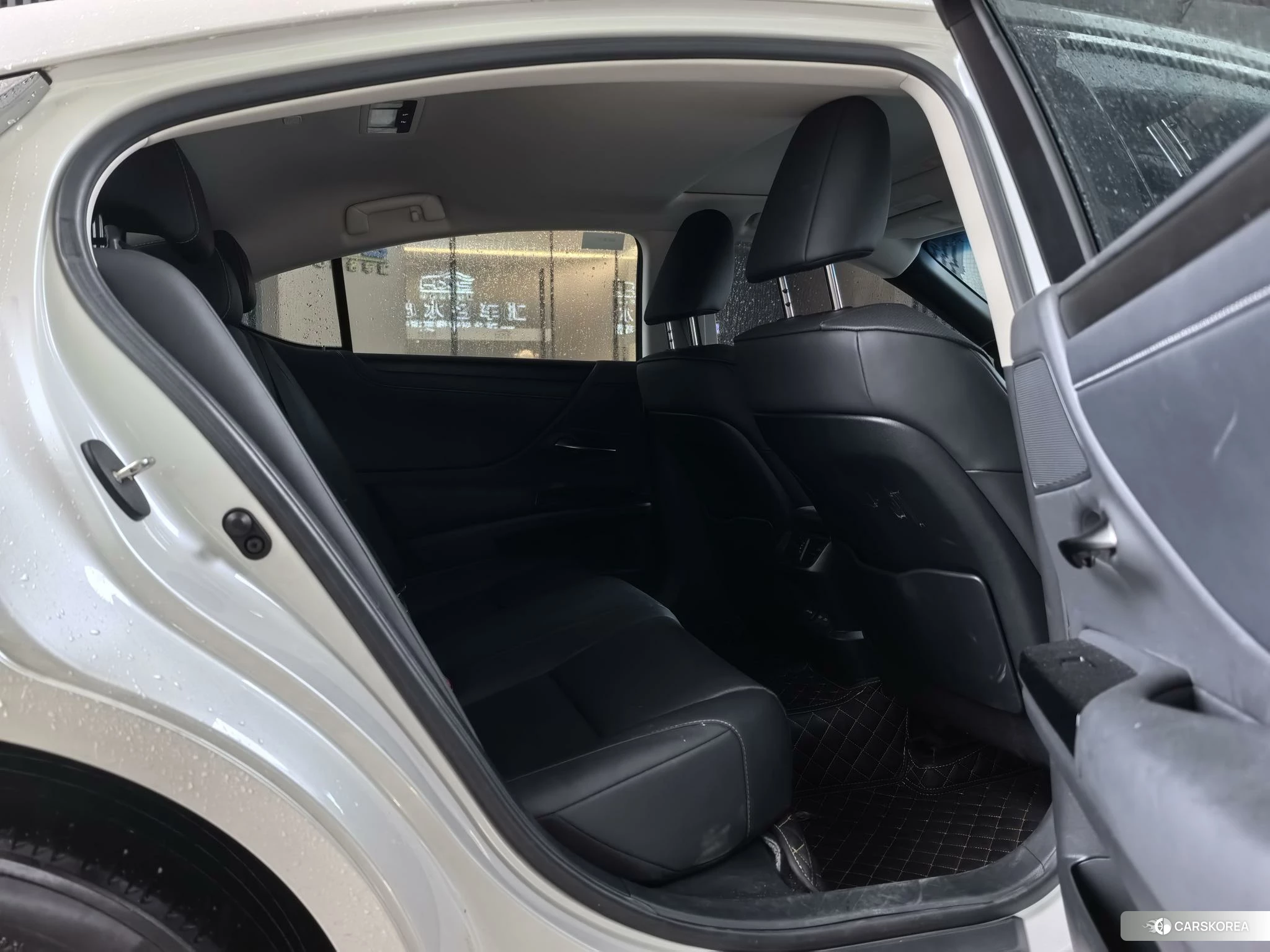 Lexus ES id 4468015 из Китая 11