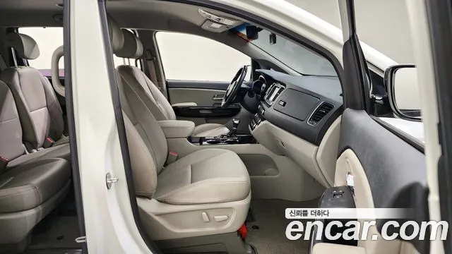 Kia The New Carnival id 2641026 из Кореи 11