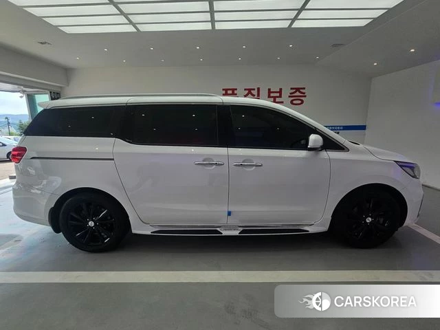 Kia The New Carnival id 4477005 из Кореи 11