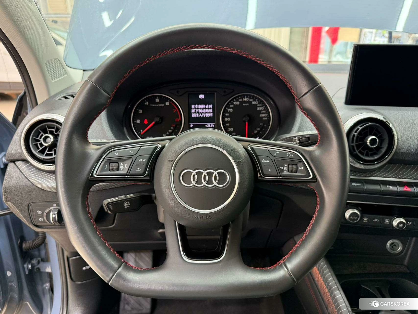 Audi Q2L id 4473365 из Китая 11