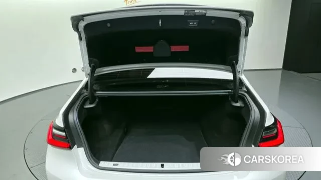 BMW 7 Series (G11) id 3348714 из Кореи 11