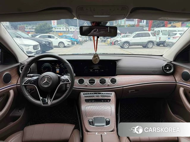 Mercedes-Benz E-class id 3908621 из Китая 11