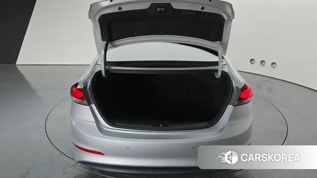 Hyundai Avante AD id 3917406 из Кореи 11