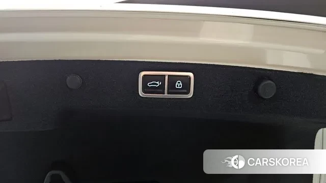 Hyundai Grandeur (GN7) id 3457297 из Кореи 11