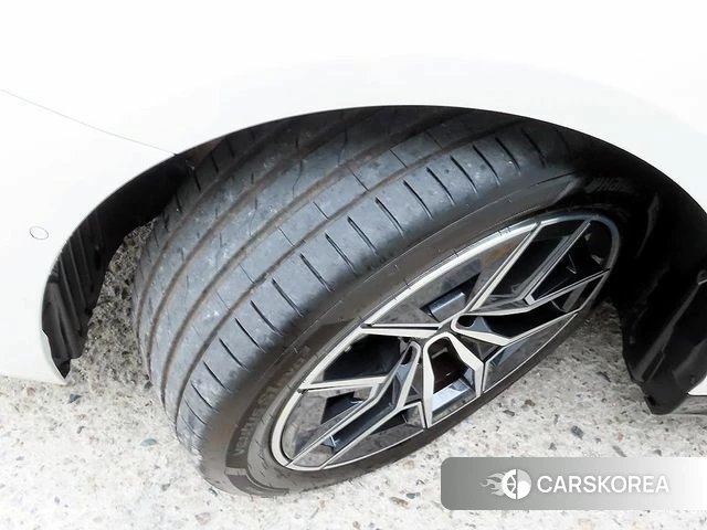 BMW 5 Series (G60) id 4505242 из Кореи 11