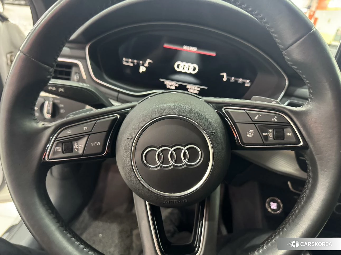 Audi A4L id 4405844 из Китая 11