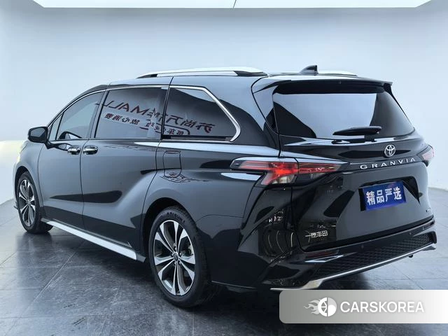 Toyota Grevia id 3857825 из Китая 11