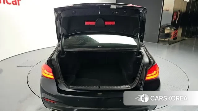 BMW 5 Series (G30) id 3444361 из Кореи 11