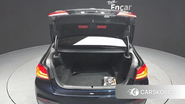 BMW 5 Series (G30) id 3672223 из Кореи 11