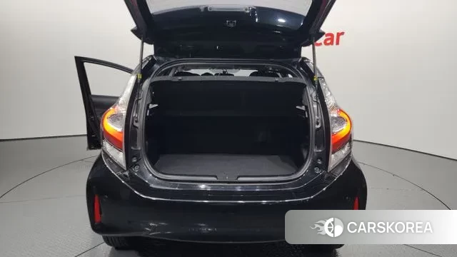 Toyota Prius C id 3500077 из Кореи 11