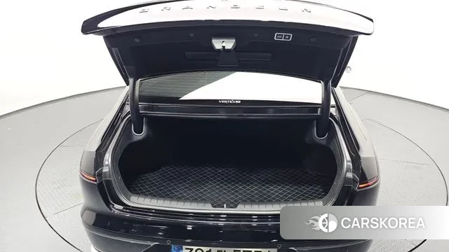 Hyundai Grandeur (GN7) id 2900278 из Кореи 11