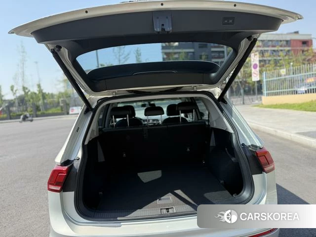 Volkswagen Tiguan L id 4276941 из Китая 11