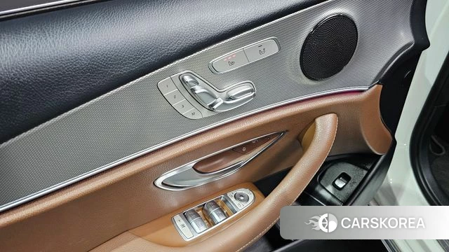 Mercedes-Benz E-Class W213 id 4246257 из Кореи 11