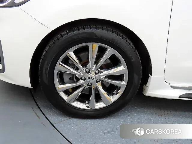 Kia The New Carnival id 3681918 из Кореи 11