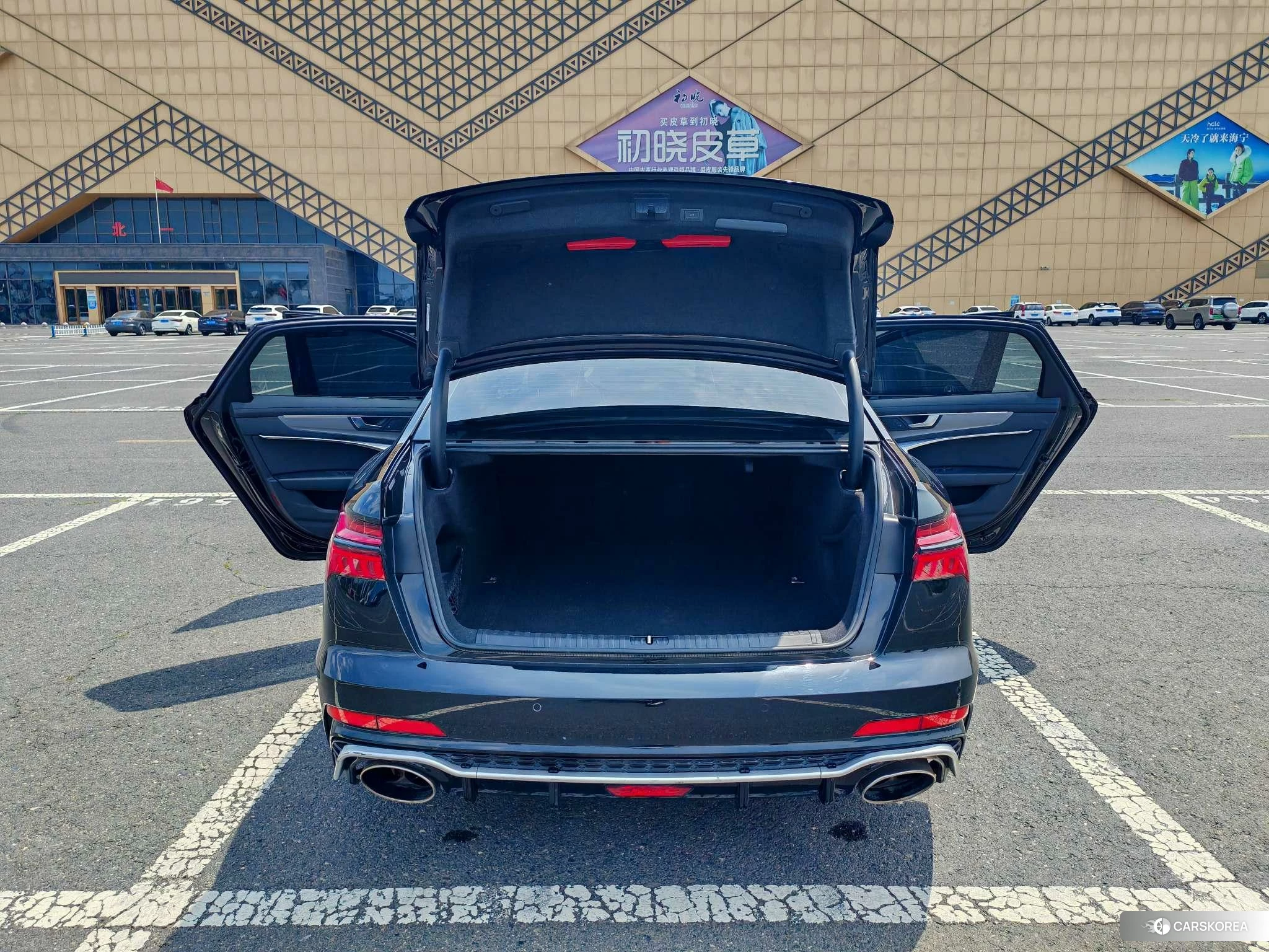 Audi A6L id 4513445 из Китая 10