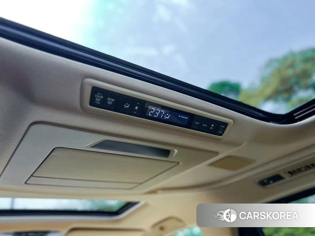 Toyota Elfa id 4278120 из Китая 11
