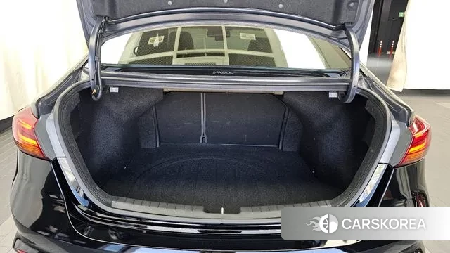 Hyundai Avante AD id 3226834 из Кореи 11