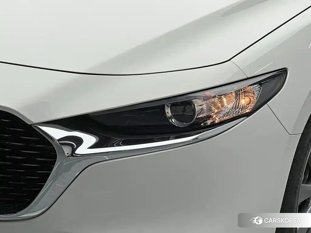 Mazda 3 id 4659712 из Китая 11