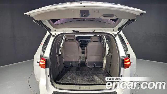 Kia The New Carnival id 2414362 из Кореи 11