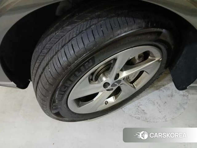 Genesis GV70 id 3810786 из Кореи 11