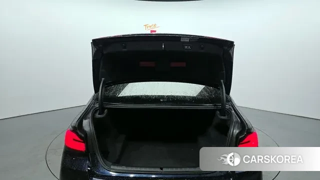 BMW 5 Series (G30) id 3467726 из Кореи 11